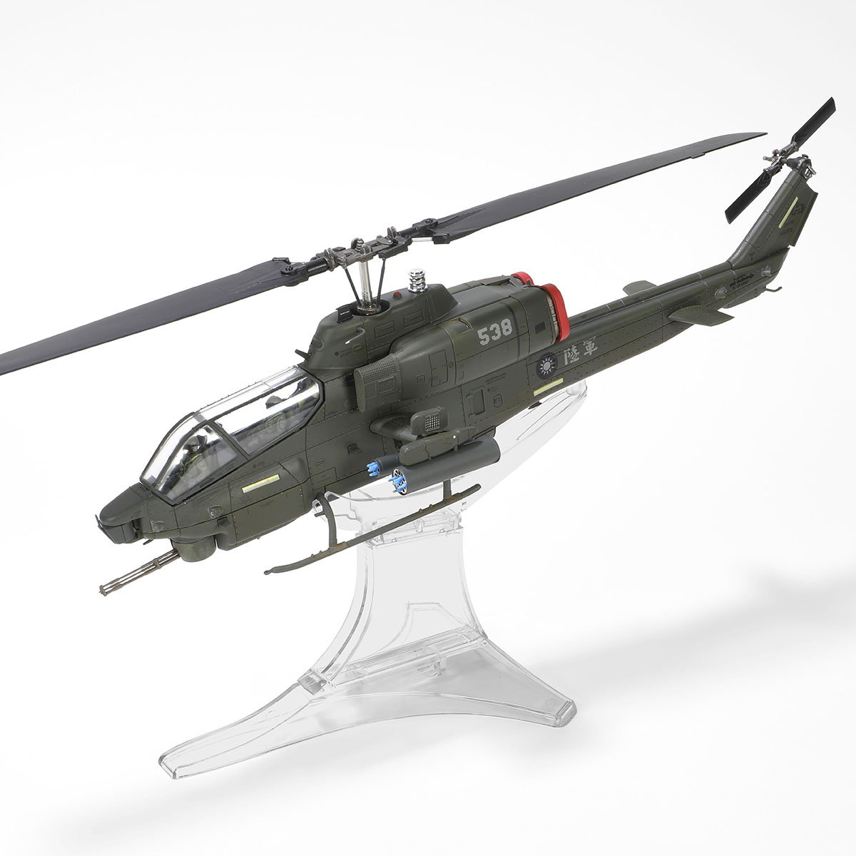 贝尔AH-1W “威士忌眼镜蛇” 直升机 (左: M261 19聯裝火箭 + M260 7聯裝火箭 | 右: 與左側相同)