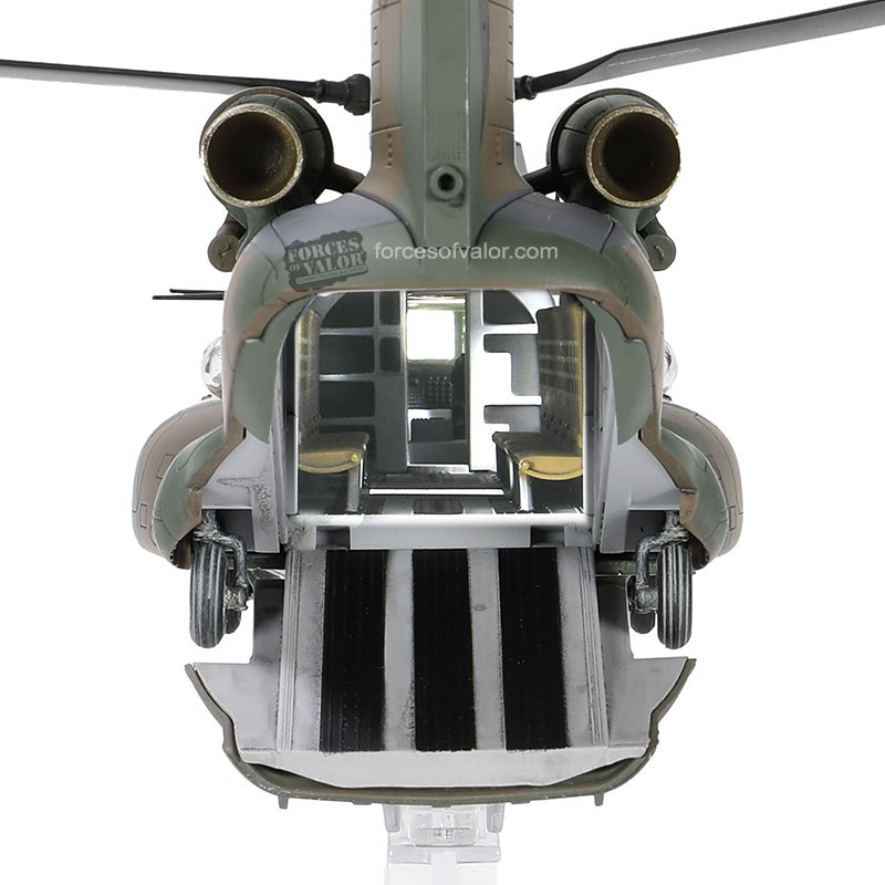 1:72 CH -47J 奇努克双旋翼重型直升机