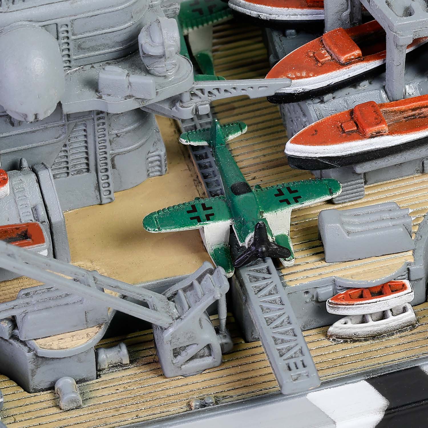 1:700俾斯麦号战舰 船底版