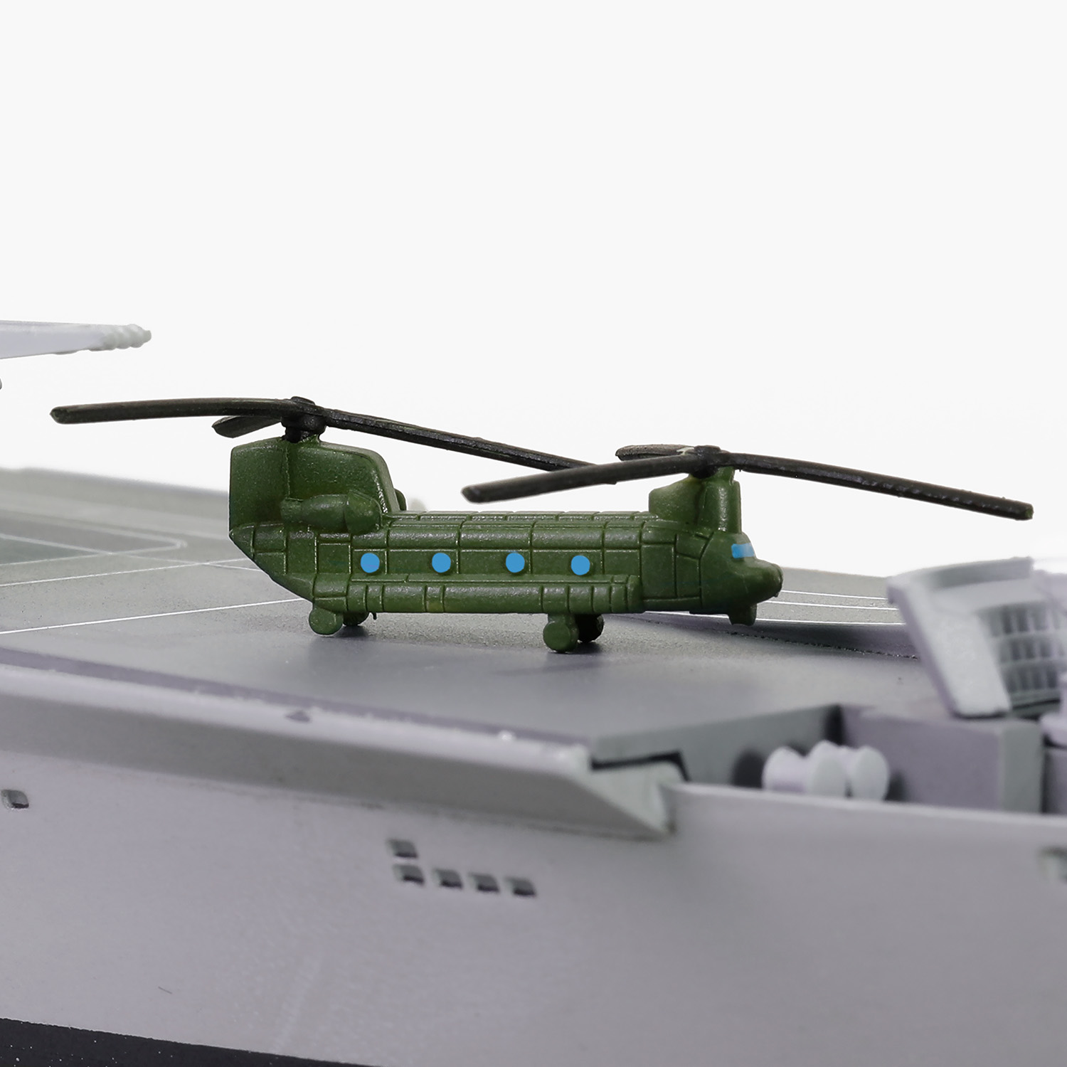 英國「無敵號」航空母艦(R05) - 船底版